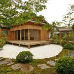 Deciding Between a Garden House and an Apartment: Finding Your Ideal Retreat