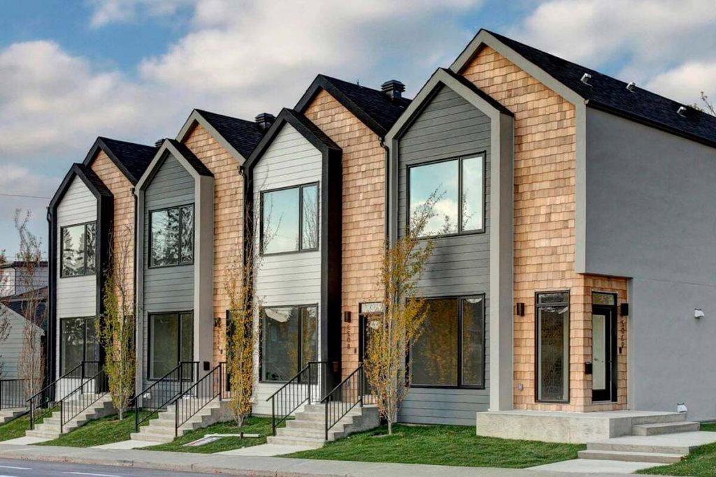 Why are developers increasingly using thermal blocks in low-rise construction, the construction of cottages and townhouses?