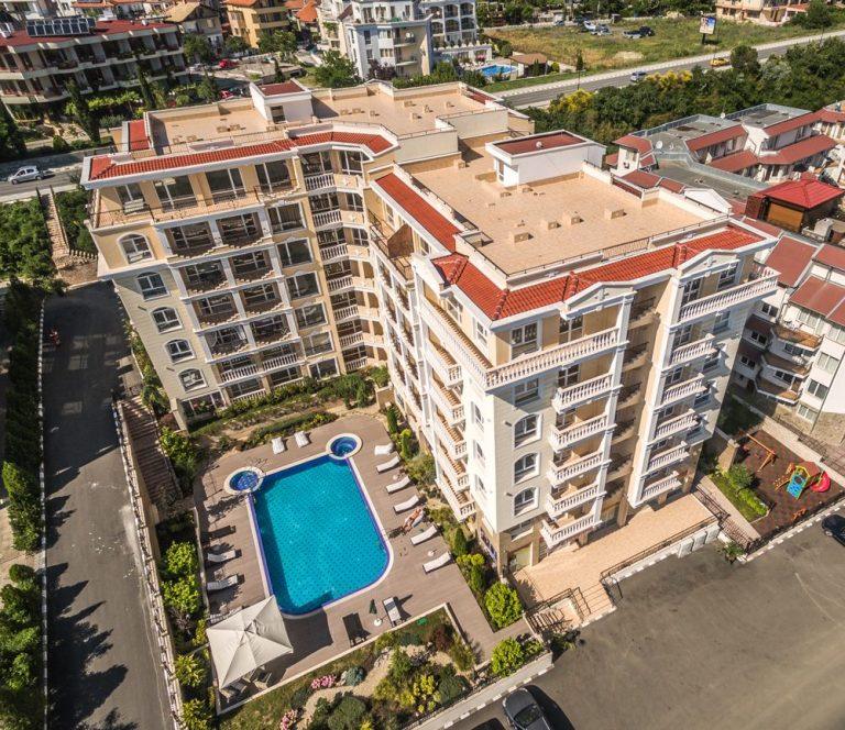 Rent apartments for a long period in the cozy complex Villa Sardinia