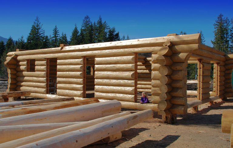The Charm of a Wooden Log Home: Exploring the Beauty of Cylindered Log Construction