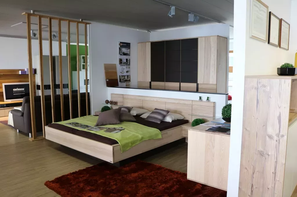 Why are apartments better than hotels when traveling as a couple or family?