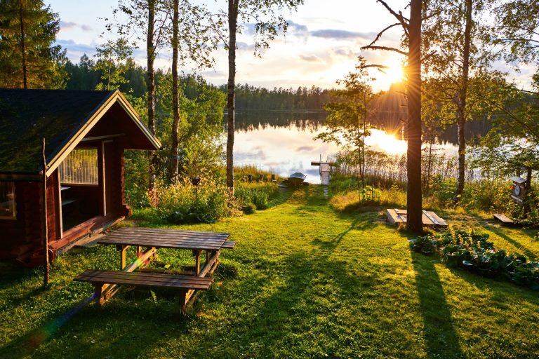 How to find water at a summer cottage?