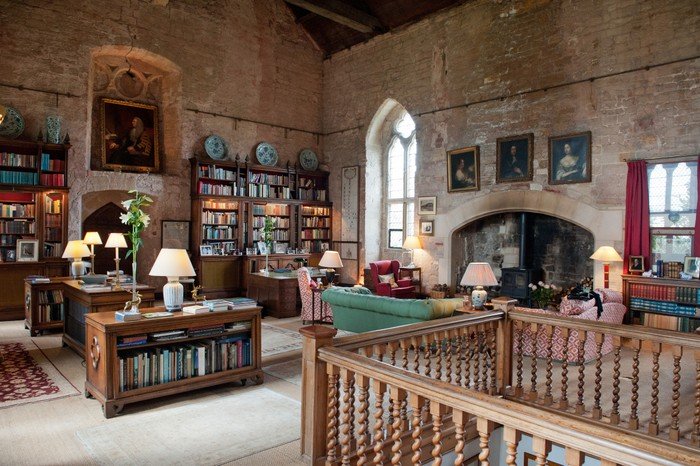 Hall Planning: The Evolution of the Central Space in British Manor Houses
