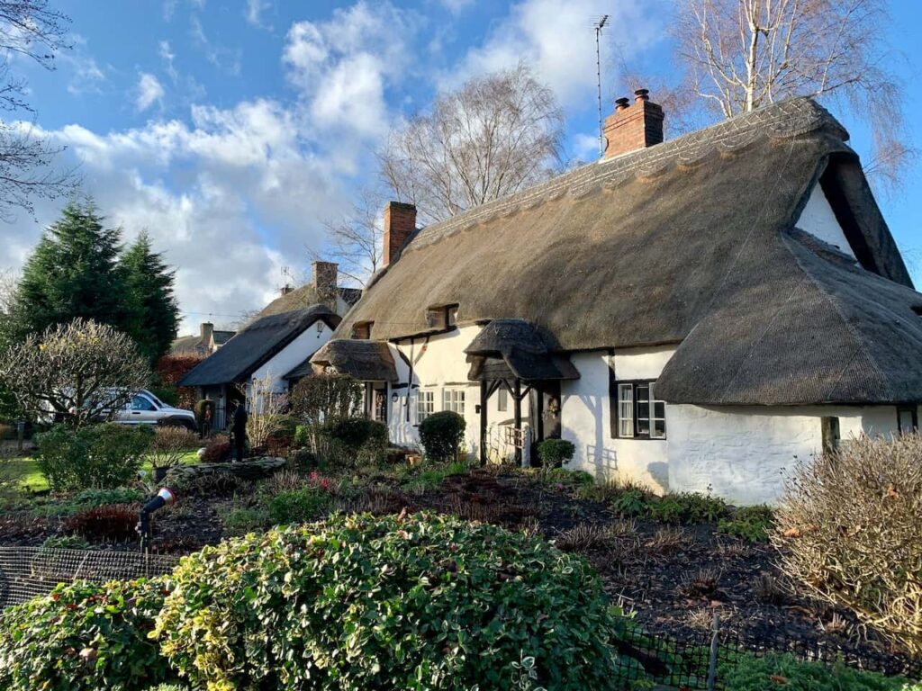 Thatch Roofs: Cost, Care, and Timeless Uniqueness