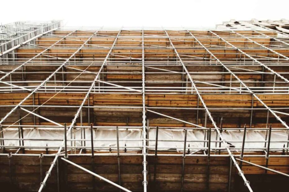 Scaffolding Etiquette Managing your neighbours during a big build.