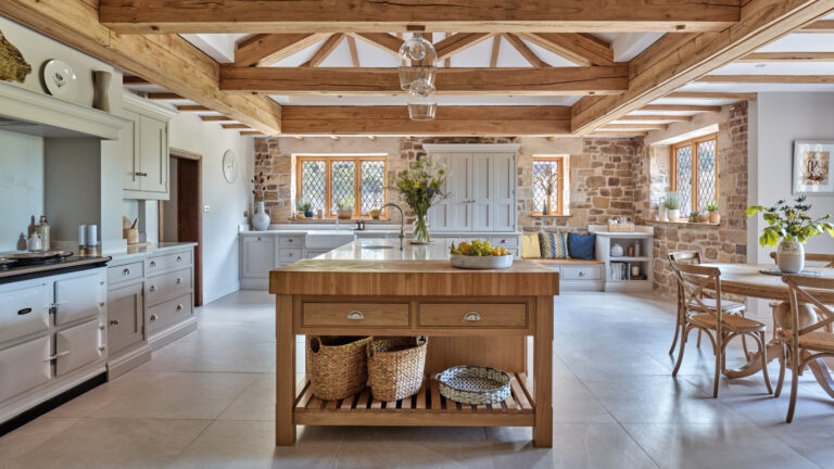 Kitchen Islands Design ideas for the heart of the home