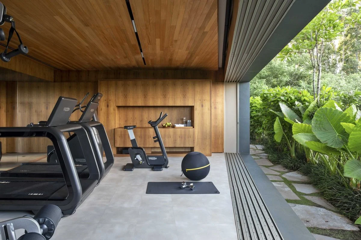 How to Create a Luxury Home Gym in a Timber Garden Building